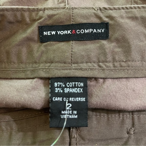 New York & Company Button Front Shorts Brown 2 - Picture 3 of 3